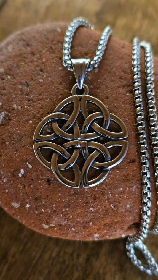 Celtic Knot- Large