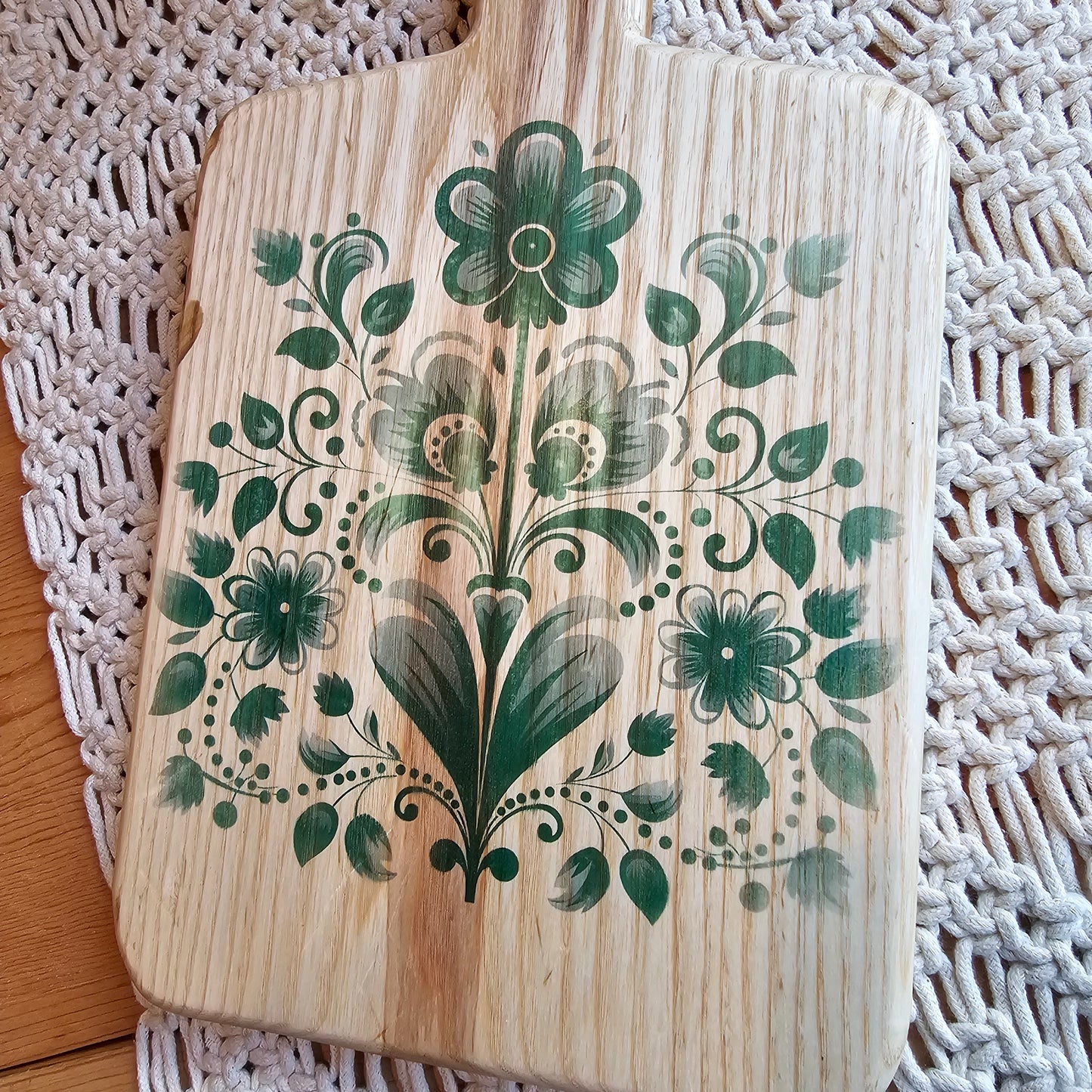 Cutting Board- Hickory- 14 x 8- Scandinavian Folk Art- Flowers