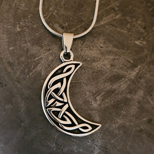Celtic Knot- Moon